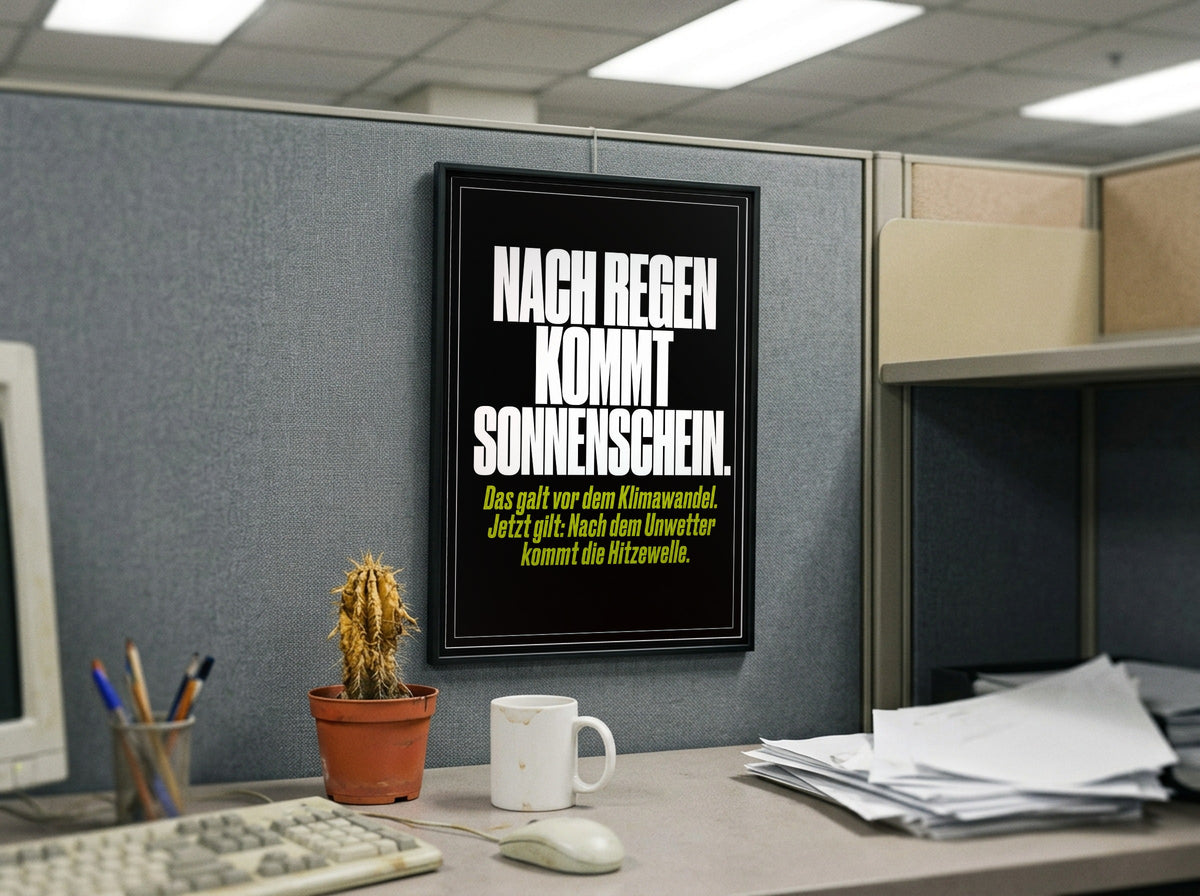 Das Poster gerahmt in einem Büro-Cubicle