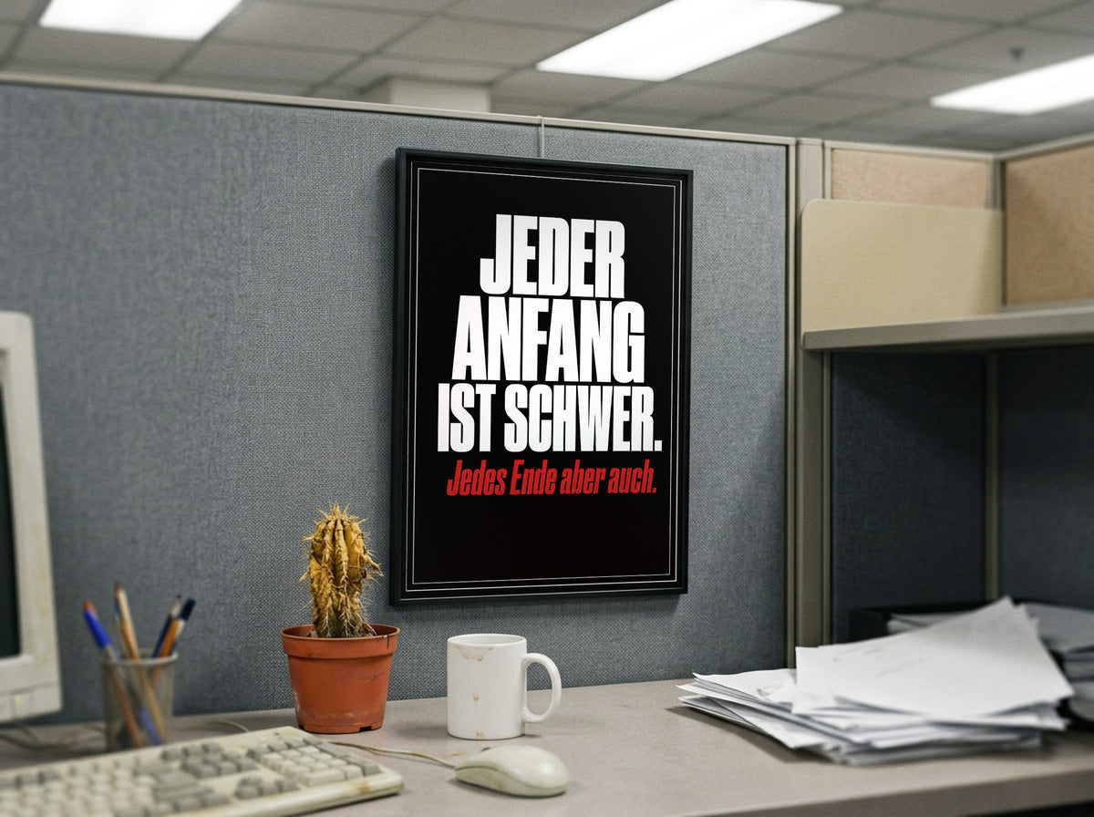 Das Poster gerahmt in einem Büro-Cubicle