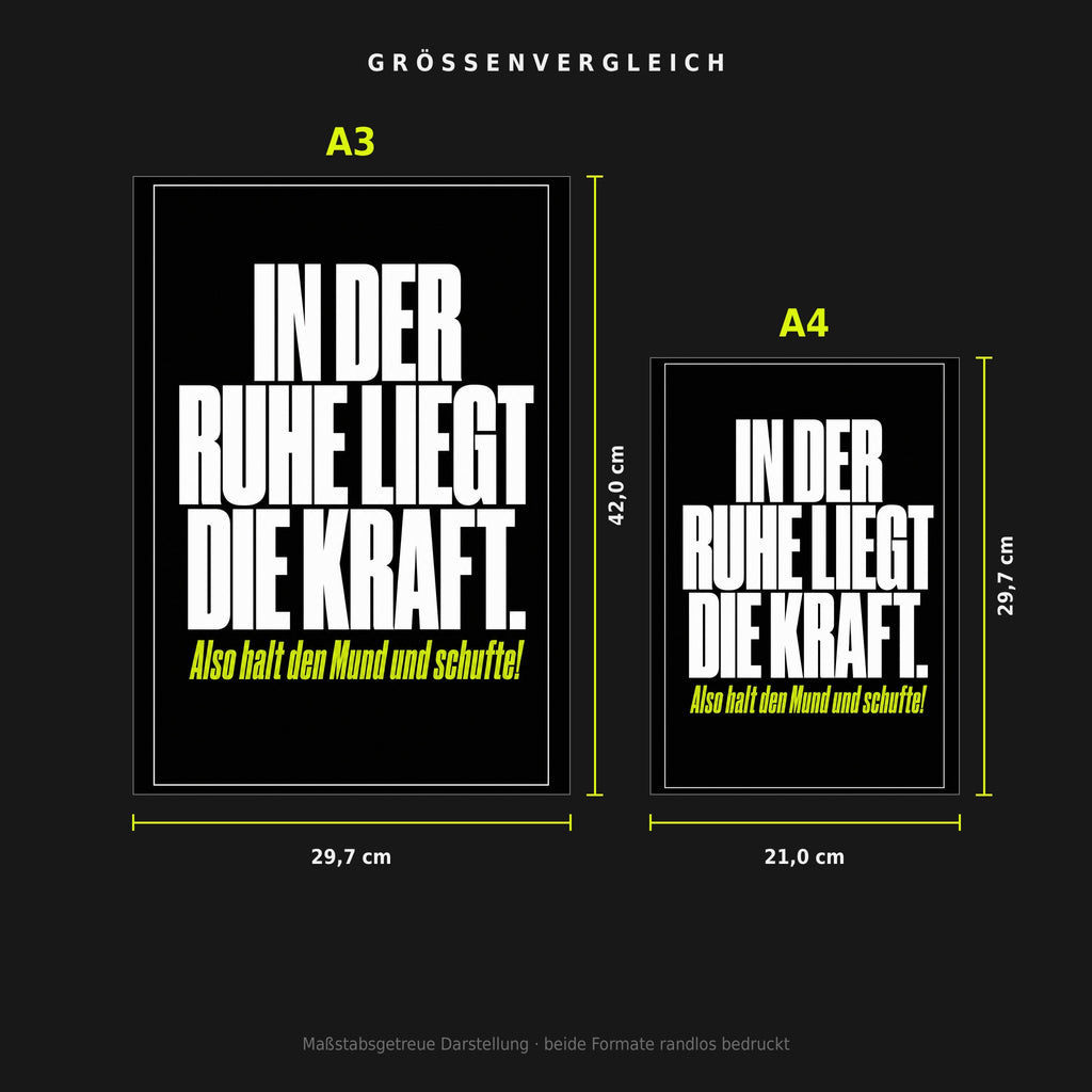 Größenvergleich: Poster „In der Ruhe liegt die Kraft“ in A3 (29,7 × 42 cm) neben A4 (21 × 29,7 cm), maßstabsgetreu nebeneinander